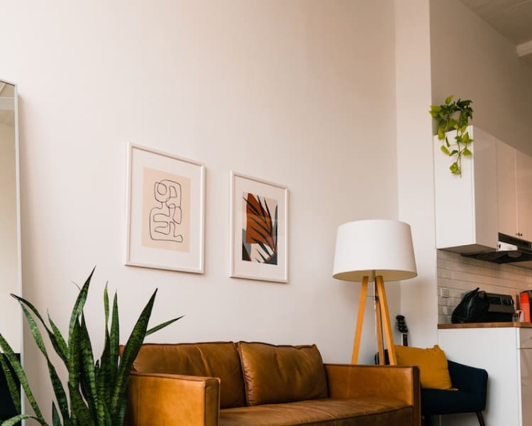 Classic Vase & Chair
